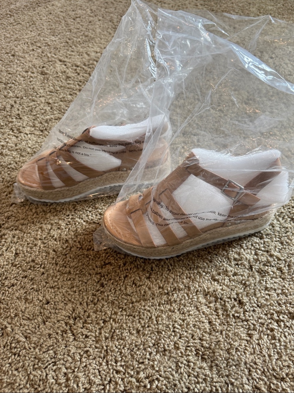 Trader Wedge Sandal - Picture 2 of 7